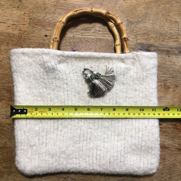 Cutie Handmade Ivory Sweater Purse Bag with Wooden Handles - Picture 6 of 7